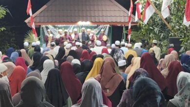 Ratusan warga memadati kegiatan doa bersama dalam rangka menyambut HUT ke-79 Kemerdekaan Republik Indonesia