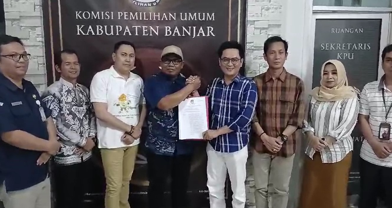 Komisioner KPUD Banjar bersama perwakilan Bawaslu dan aparat kepolisian melakukan koordinasi