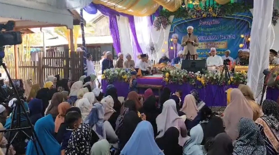 Ribuan warga menghadiri peringatan Maulid Nabi Muhammad SAW 1446 Hijriah