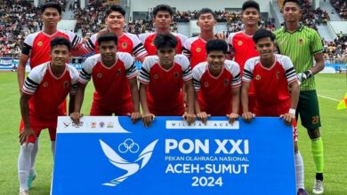 Skuad Tim Sepak Bola Kalsel saat bertanding melawan Jawa Barat di Semi-Final pada ajang PON XXI Aceh-Sumut