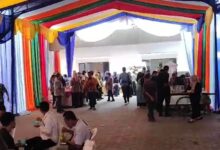 makan bersama dengan para konstituen yang terdiri dari masyarakat di masing-masing daerah pemilihan anggota DPRD