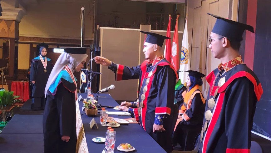 wisuda ke-8, Politeknik Unggulan Kalimantan meluluskan sebanyak 125 mahasiswa