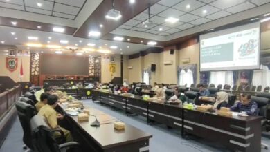 Pemerintah bersama Badan Anggaran (Banggar) DPRD Kota Banjarmasin membahas Anggaran Murni Kota Banjarmasin 2025