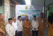 Wali Kota Banjarmasin, Ibnu Sina, meresmikan program Rumah Tidak Layak Huni atau Rutilahu yang dilaksanakan Baznas Banjarmasin