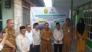 Wali Kota Banjarmasin, Ibnu Sina, meresmikan program Rumah Tidak Layak Huni atau Rutilahu yang dilaksanakan Baznas Banjarmasin