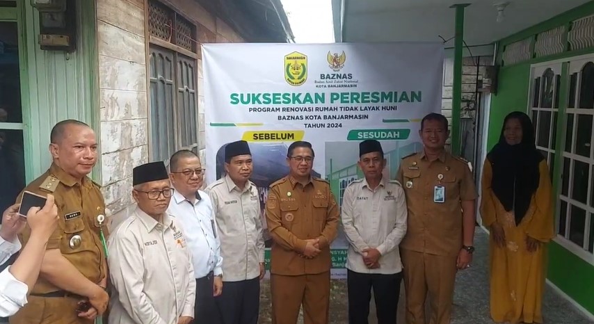 Wali Kota Banjarmasin, Ibnu Sina, meresmikan program Rumah Tidak Layak Huni atau Rutilahu yang dilaksanakan Baznas Banjarmasin