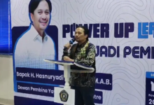 Politeknik Hasnur mengadakan kuliah umum bersama Dewan Pembina Yayasan Hasnur Centre, Hasnuryadi Sulaiman