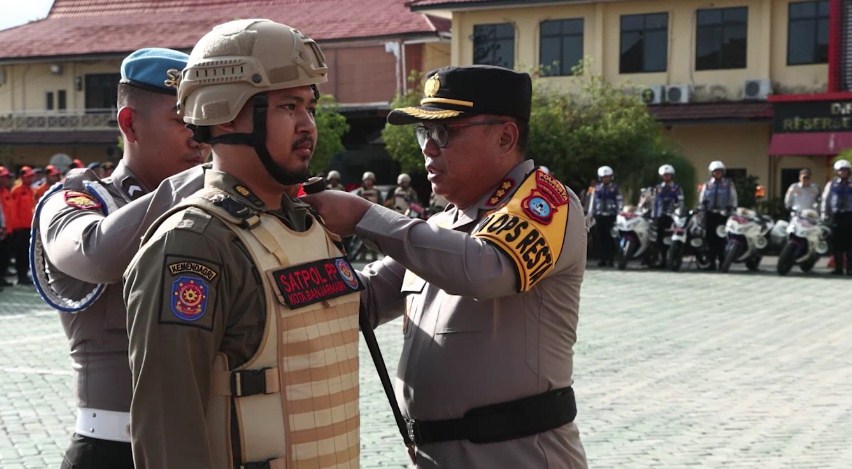 Polresta Banjarmasin menggelar apel pasukan jelang Natal dan Tahun Baru