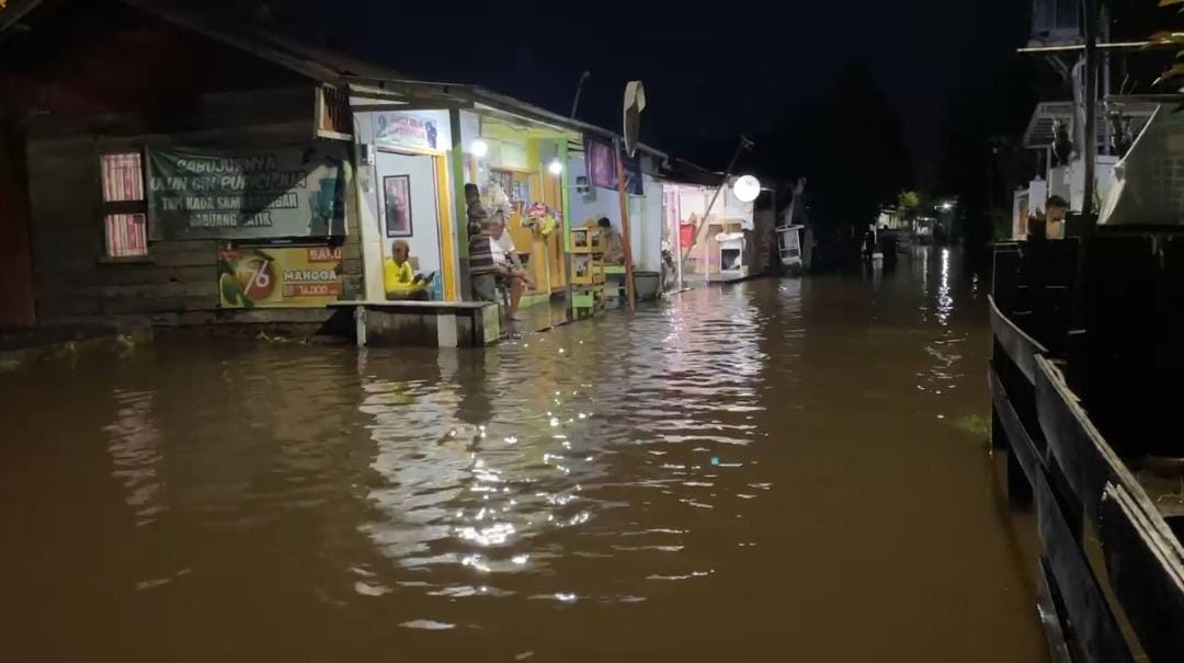 Warga Jafri Zam-Zam Jadi Langganan Banjir Rob