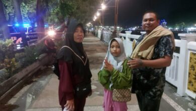 Warga Banjarmasin Rayakan Tahun Baru di Siring