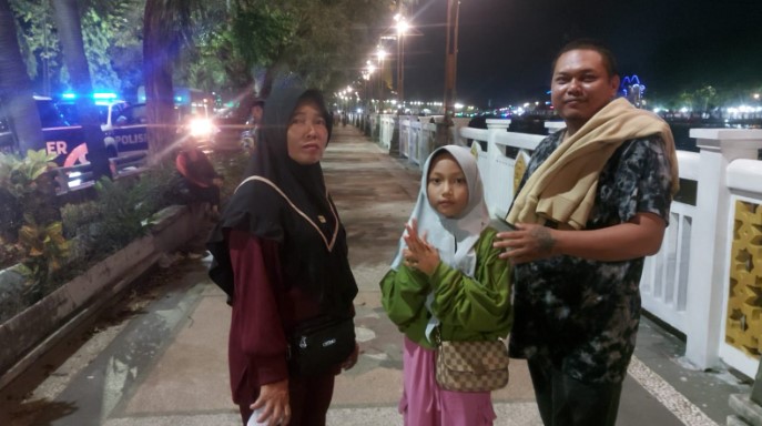 Warga Banjarmasin Rayakan Tahun Baru di Siring