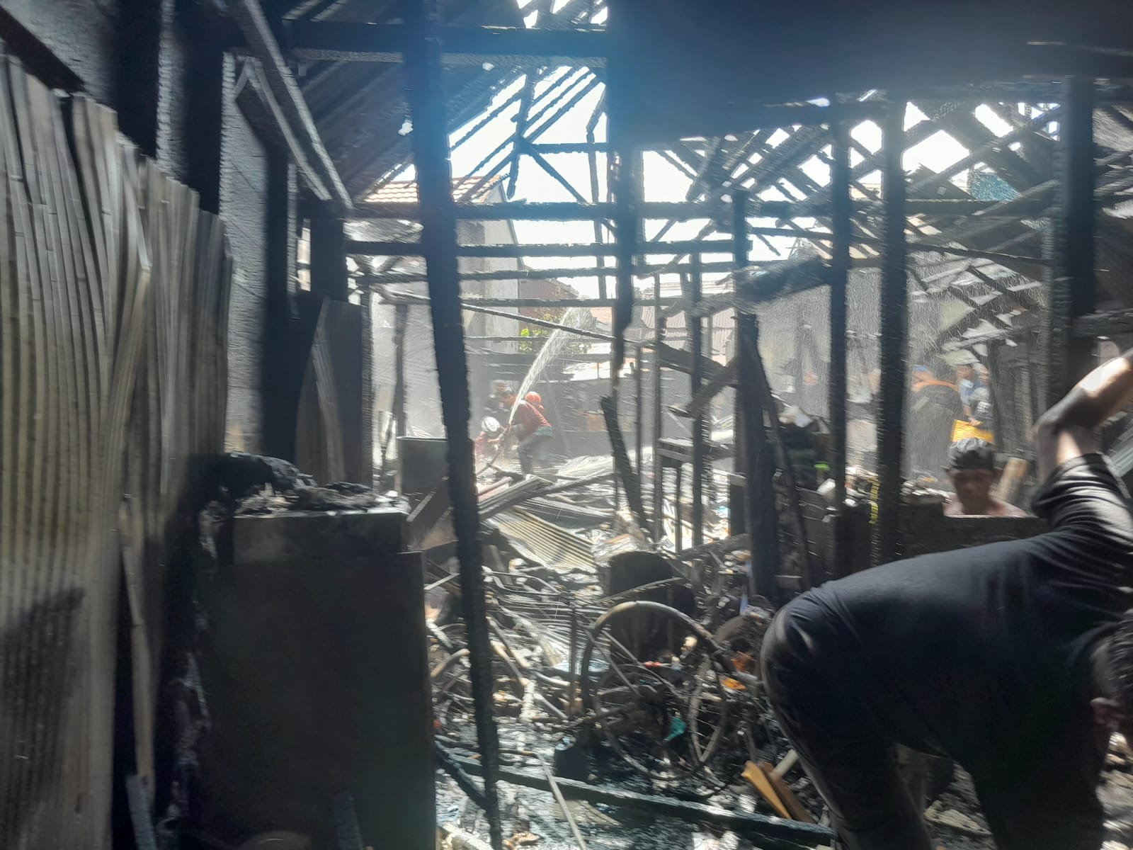 Kampung Gedang 'Geger' Api