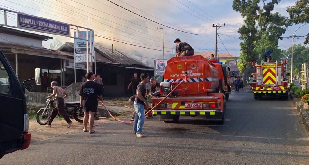 Kebakaran Toko Kelontong di Karang Rejo