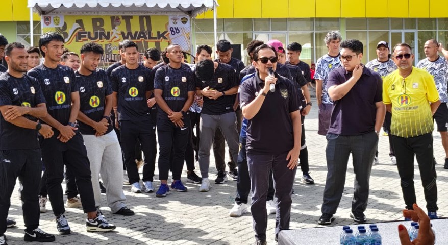 Bartman Gelar Funwalk di Halaman Stadion 17 Mei