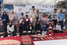 DPD Golkar Banjarmasin Bagikan Santunan Anak Yatim dan Bubur Asyura