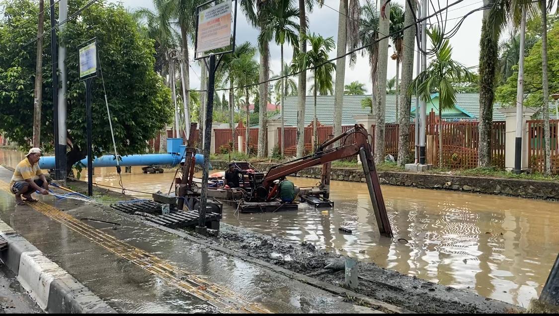 Pemko Anggarkan Rp500 Juta untuk Keruk Sungai Tatas