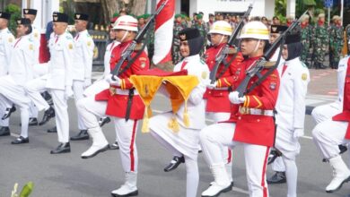 Azakhwa Bangga Terpilih Jadi Pembawa Baki Bendera