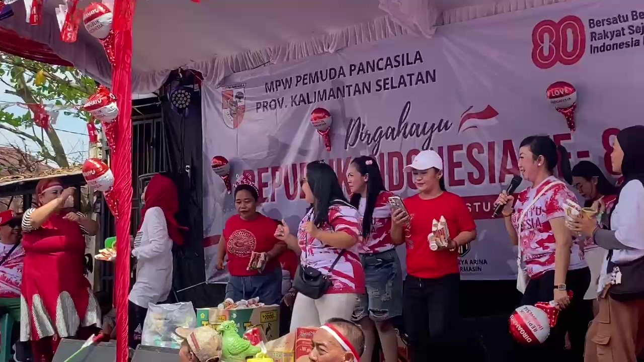 Panggung Rakyat Ramaikan 17 Agustusan Warga Kelayan Dalam