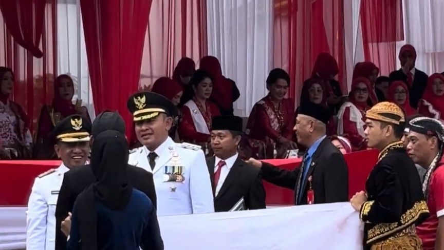 Sambut HUT ke-80 Kemerdekaan RI – Bupati Tala Turunkan PBB 75%