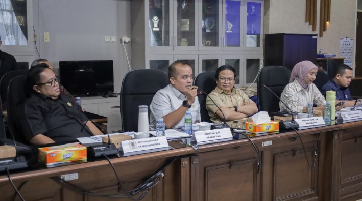 Sumbang PAD 216 Juta per Bulan, Komisi II Dukung Tambah Satu Kapal Pinisi