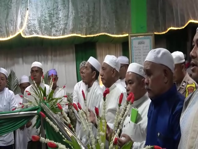 Momentum Maulid Nabi di Desa Ujung Bati-Bati, Wabup Tala Tekankan Teladan Nabi dan Ulama
