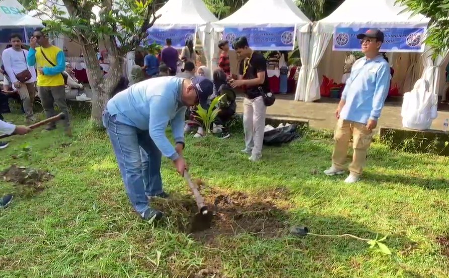 Dukung Program Ketahanan Pangan, ULM Tanam Ribuan Bibit Kopi