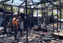 Jalan Sepakat Teluk Tiram Digoyang Api, Tiga Rumah Jadi Arang