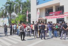 LSM Unjuk Rasa di DPRD Kotabaru