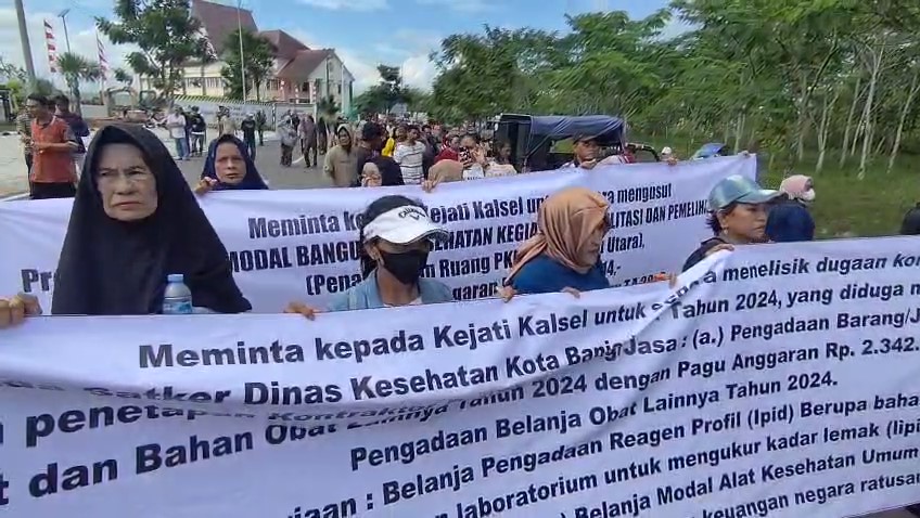 Massa Desak Kejati Kalsel Usut Dugaan Korupsi Melibatkan Bupati Balangan dan Eks Bupati Tabalong