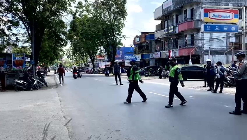 Demo, Aparat Lakukan Pengalihan Arus