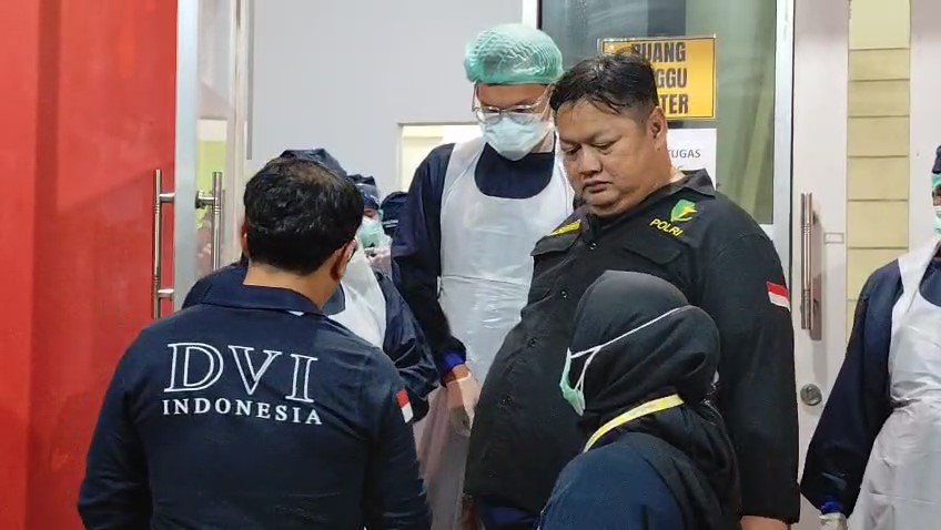 Tim DVI Bidokkes Polda Kalsel Mulai Proses Identifikasi