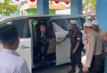 Ustadz Maulana Isi Tausiah di HUT ke-60 Smada Banjarmasin