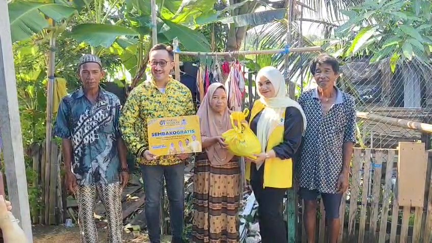 Golkar Kalsel Bagikan 5000 Paket Sembako ke Masyarakat Tak Mampu