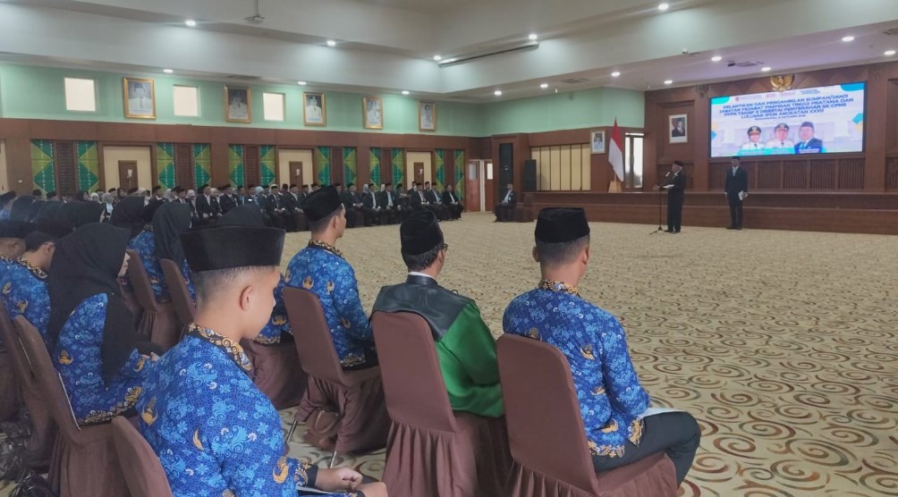 Gubernur Kalsel Lantik 11 Pejabat JPT Pratama dan Ratusan PPPK