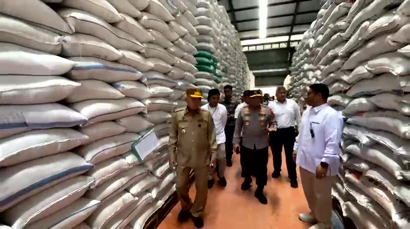 Gubernur dan Kapolda Kalsel Sidak Gudang Bulog