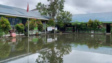 Halaman SDN Pekapuran Raya 2 Banjarmasin Tergenang