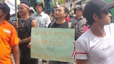 Buruh Tuntut Kenaikan UMK 8,5 Persen