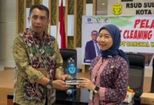 Cleaning Service RSUD Sultan Suriansyah Dilatih Etika dan Keselamatan Kerja