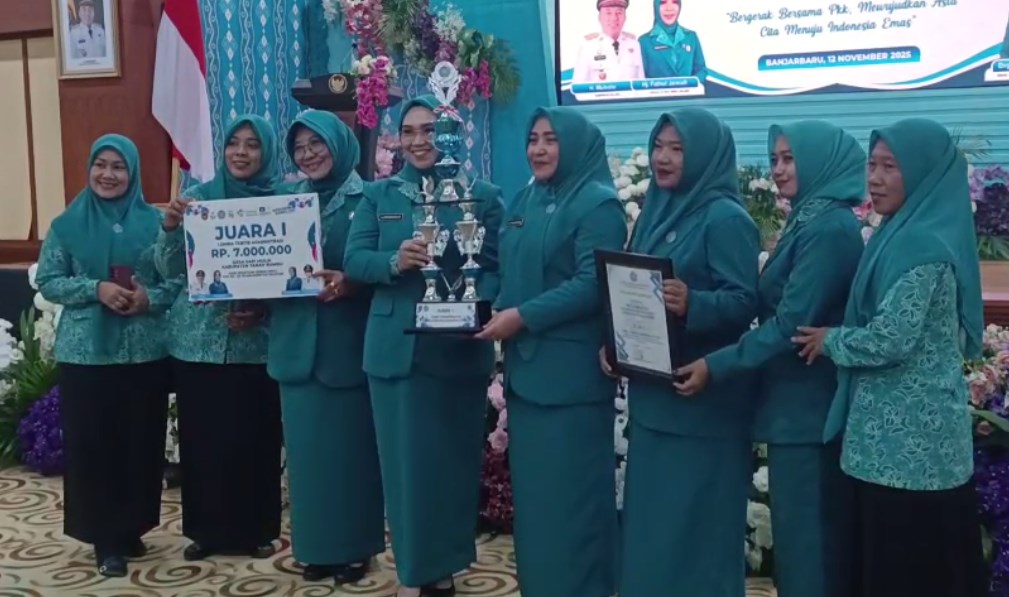 Fathul Jannah Beri Penghargaan Kader Berprestasi