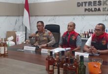 Polda Kalsel ‘Garuk’ Industri Miras Palsu di Banjarmasin