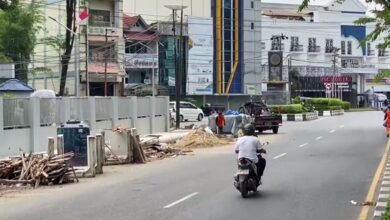 Trotoar Lambung Mangkurat Ditarget Selesai Akhir Desember 2025