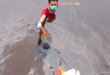 Mayat Laki-Laki Tanpa Identitas Ditemukan Mengapung di Sungai Zafri Zam Zam