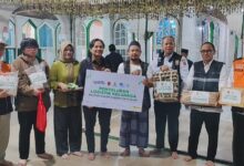 Tembus Banjir, Wagub Kalsel Serahkan Bantuan untuk Korban Banjir Kab Banjar