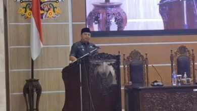 wakil bupati hadiri paripurna dprd kapuas