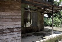 Bantuan Tak Kunjung Datang, Majidi Bertahan di Rumah Nyaris Roboh