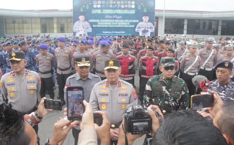 Kapolda Kalsel Pimpin Apel Siaga Pengamanan Ramadhan 1447 H