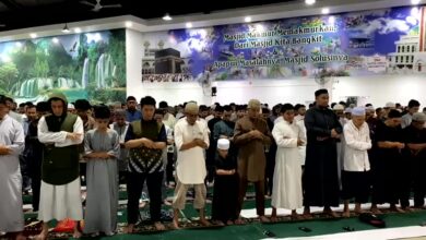 sholat tarawih masjid al jihad