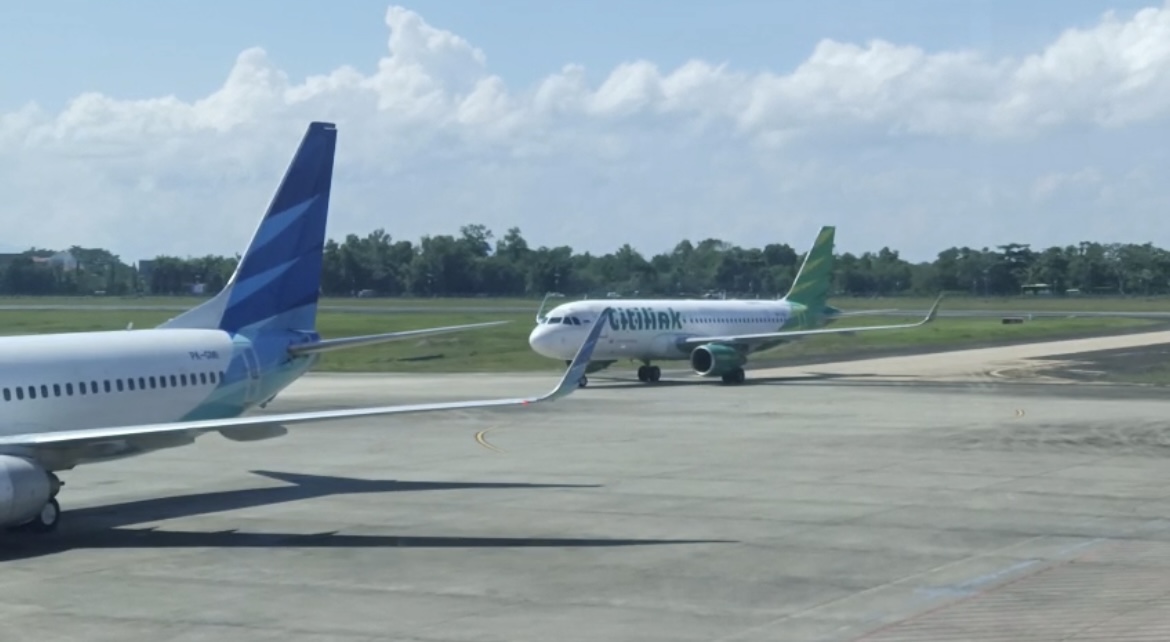 Bandara syamsudin noor