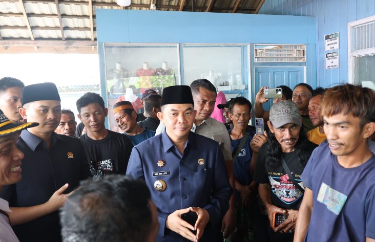 Bupati Andi Rudi Latif Siapkan Dapur Umum BerAKSI untuk Berbuka dan Sahur bagi 269 Penumpang Tertunda