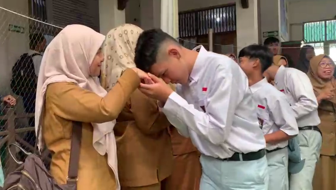 Siswa SLB Negeri 2 Banjarmasin Ikuti Halal Bihalal Antar Warga Sekolah